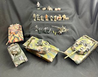 4 New Ray Battery Operated Tanks & Other Military Plastic Soldiers Etc