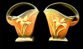 Pair Of Vintage ROSEVILLE Art Pottery Zephyr Lily Siena 8' Handled Basket 394-8 USA.