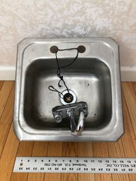 Small Utility Sink With Faucet