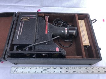 Pictorial Miniature Projector Model Ak Chicago, USA, Untested With Case