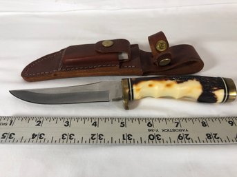 Schrade Knife With Leather Sheath 153 UH