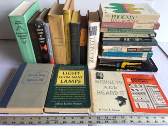 Lot Of Various Vintage Books, See Pics D
