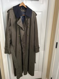 Burberrys  Of London Mens 44L Trenchcoat Fully Lined