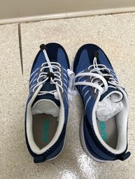 Apex 9 1/2 Wide Womens Navy/ Blue Kit Lace Up Athletic Shoes