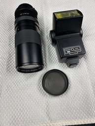 Vivitar Close Focusing Auto Zoom Lens & Flash