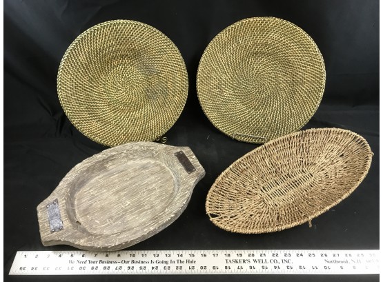 3 Wicker Baskets And Resin Plate