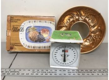 Vintage Henson Utility Scale And Kitchen Molds