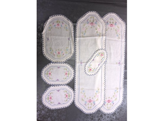 Set Of Matching Embroidered Dresser Scarves And Doilies- Linen Lot- S