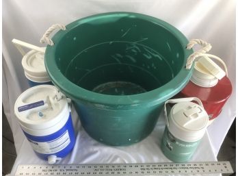Large Green Tub With Four Vintage Thermoses And Coolers