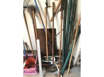 Large Lot Of Mostly Garden Tools, Electric Hedge Trimmer, See Pics