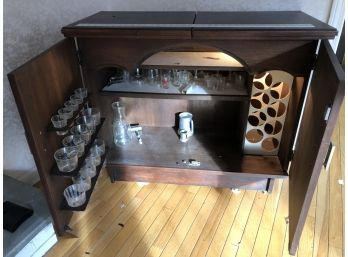 Rolling Bar Cabinet With Accessories, With Light And Open Top