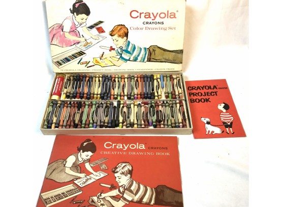 1960's Crayola Crayons Drawing Set