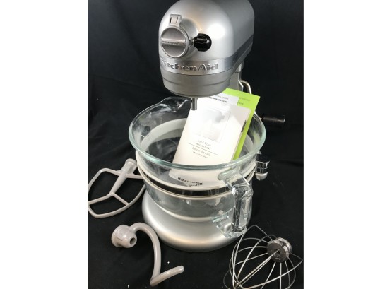 KitchenAid Designer Pro 600 10 Speed Stand Mixer, Glass Bowl, Accessories, Great Condition