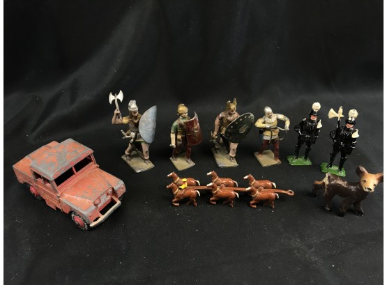 Lead Soldiers Made In France, Lead Horses And Dog Dinky Toy