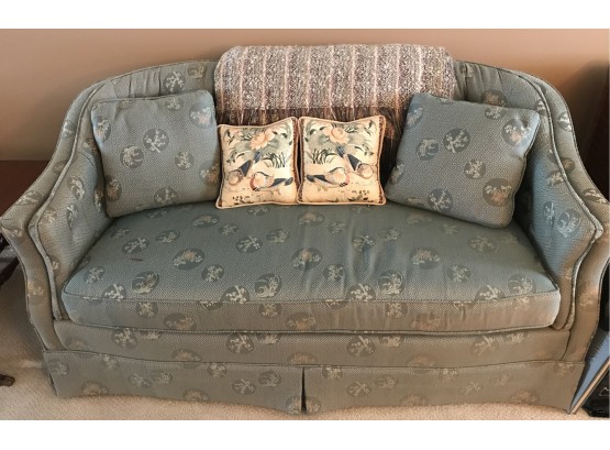 Henredon Single Cushion Loveseat With Pillows And Throw