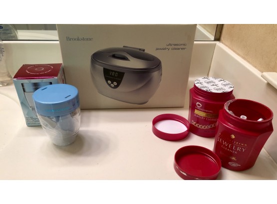 Brookstone Ultrasonic Jewelry Cleaner And Various Jewelry Cleaning