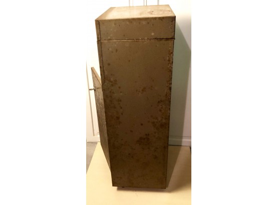Metal Standing File/ Storage Cabinet
