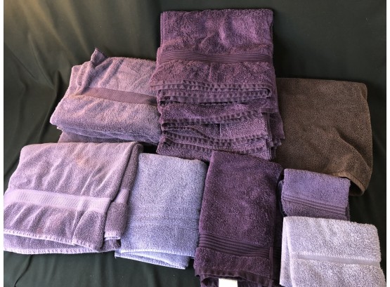 Large Lot Of Assorted Purple Towels And Wash Cloths