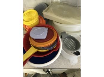Assorted Kitchen Plasticware Including Old Tupperware