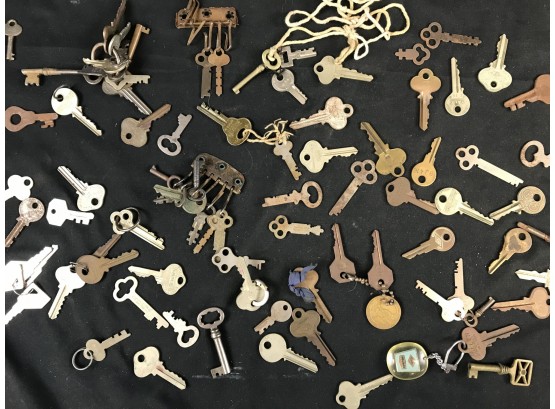 Lot 3 Of Key Collection Assortment