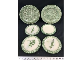6 Roseville Spongeware Plates, Two 10 Inch, And Four 7 1/2 Inch