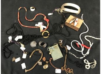Lot  2 Of Miscellaneous Necklaces And Jewelry Pieces