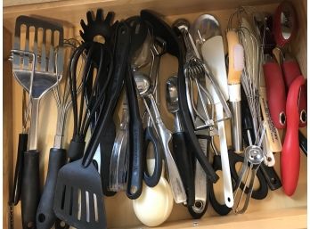 Assorted Kitchen Utensils/tools Found In A Drawer