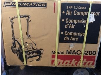 Makita  MAC 5200 Air Compressor In Box