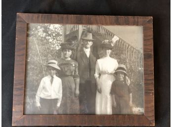 1916 Framed Family Portrait