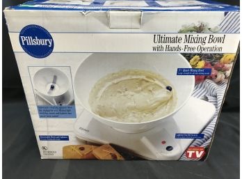 Pillsbury Ultimate Mixing Bowl, Looks New In Box