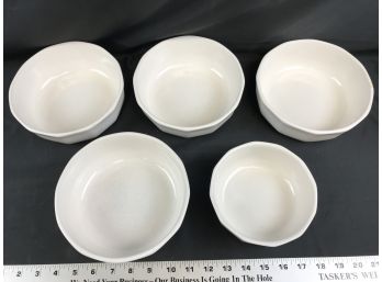 5 Pflatzgraff White Round Bowls