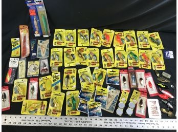 A Lot Of Fishing Lures, Most New In Package, Sea Pics, Lot C