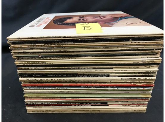 54 Vintage Albums, Mostly Classical And Instrumental, Lot B