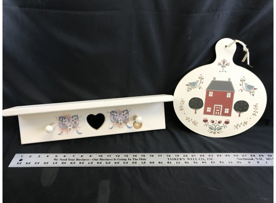 Wood Heart Shelf With Two Pegs And Cloverleaf Melamine Chopping Board