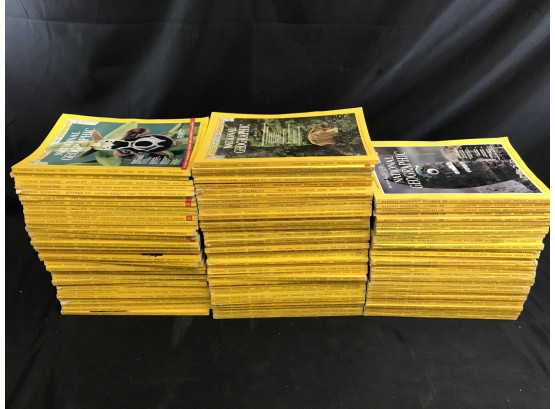 Lot Of National Geographic Magazines, Mostly From The 1970s, See Pics