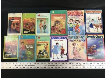 12 Childrens Books, Beverly Clearly, See Pics