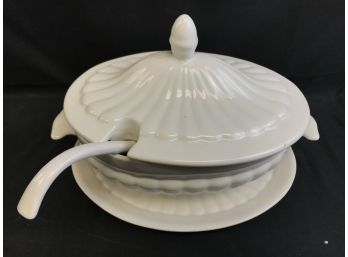Vintage California Pottery USA 4 Pc Soup Tureen #60 Ladle Underplate White