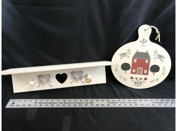 Wood Heart Shelf With Two Pegs And Cloverleaf Melamine Chopping Board