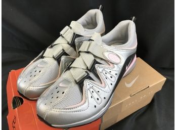 Nike Womens Spin Trainer Plus Bicycle Shoes, Never Used, With Box