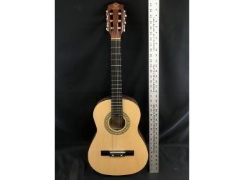 Hondo 3/4 Size Guitar