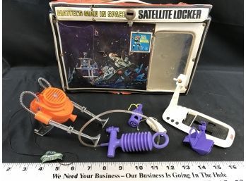 Mattels  Man In Space Satellite Locker, See Pics