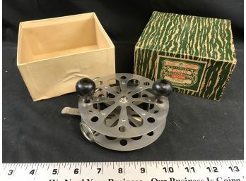 Pflueger Taxi Reel With Box