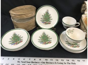 Cuthbertson, Plummer,  Bertson, Christmas Cups And Saucers, 12 Cups And 13 Saucers