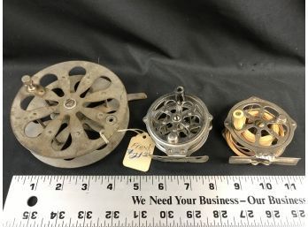 3 Vintage Fishing Reels Feather Light, Unknown