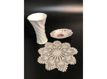Bone China Vase/german Trinket/doily