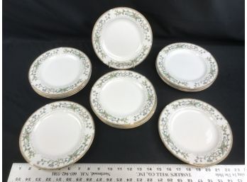12 Plates, Farberware Wellesley, 8 1/4 Inches