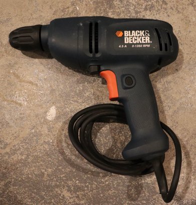 Lot 200V- Black & Decker Corded 3/8' Chuckless Drill  - DR220 - Power Tools