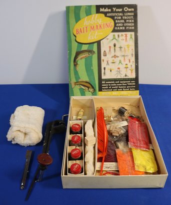 Lot 104- Antique Hobby Bait Making Kit In Original Box - Hobby Bait Industries