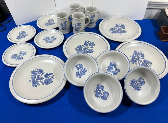 Lot 404 - Vintage Set Of 4 Yorktowne Phaltzgraf New Old Stock - Plates & Mugs - 16 Piece Dinnerware