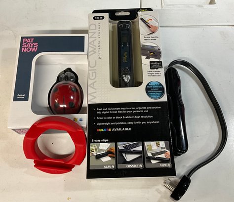 Lot 177- Pat Says Now Ladybug Mouse - Iphone Holder - Portable Scanner - Voltage Valet Travel Plug